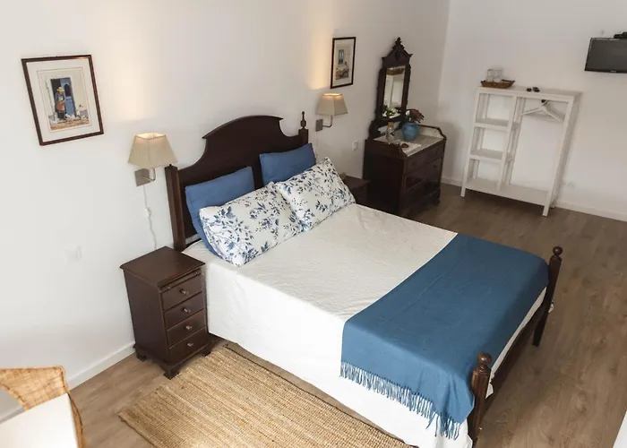 ゲストハウス Berlenga アトウギア・ダ・バレイア